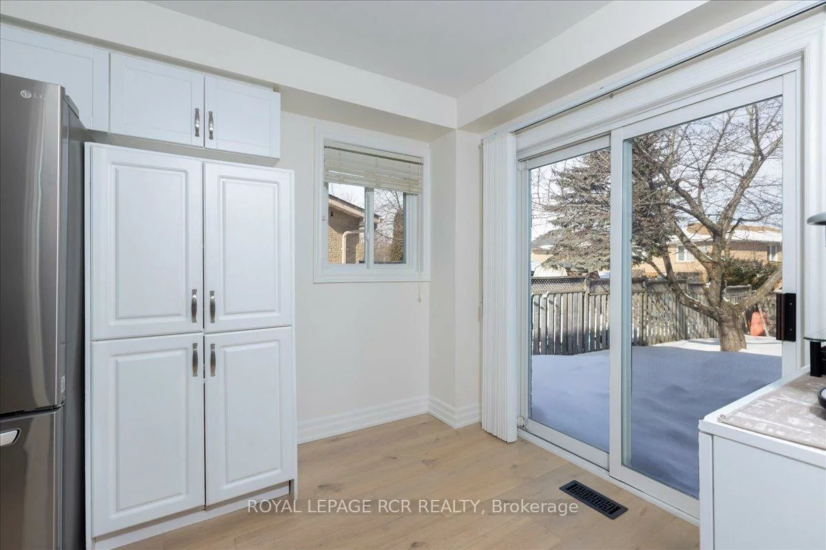 56, Noble, Bradford, Bradford West Gwillimbury