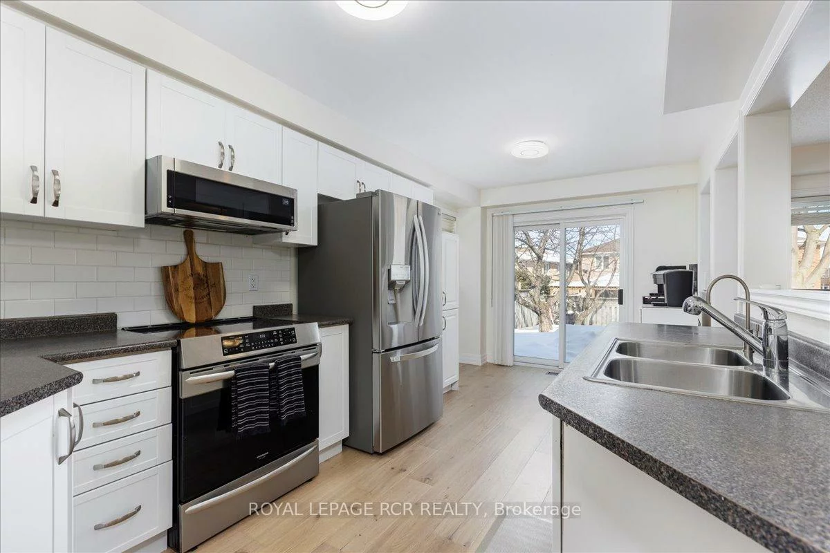 56, Noble, Bradford, Bradford West Gwillimbury