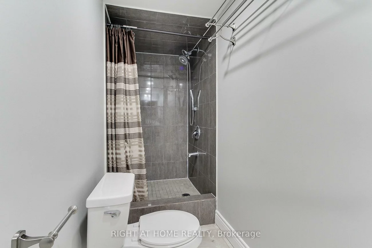 468, Langford, Bradford, Bradford West Gwillimbury