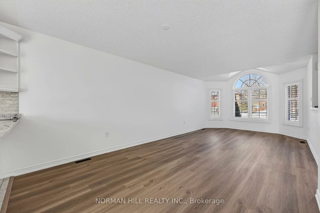 130, Metcalfe, Bradford, Bradford West Gwillimbury