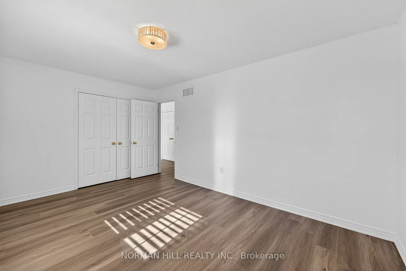 130, Metcalfe, Bradford, Bradford West Gwillimbury