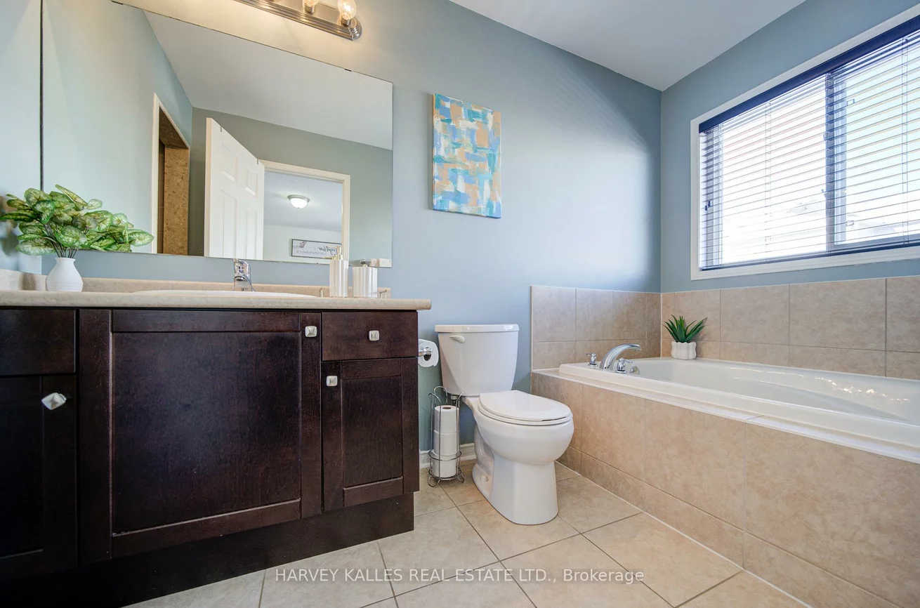 223, Orr, Bradford, Bradford West Gwillimbury