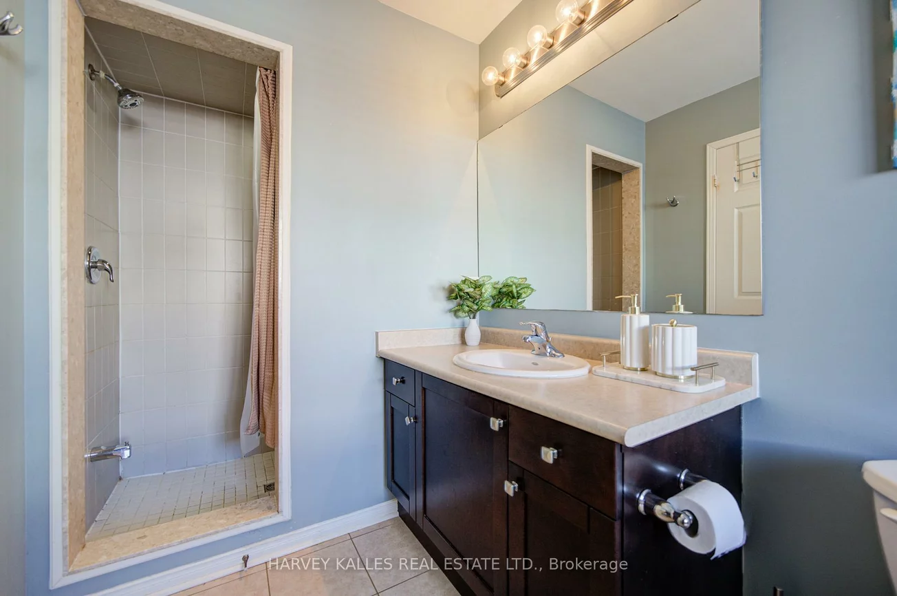 223, Orr, Bradford, Bradford West Gwillimbury