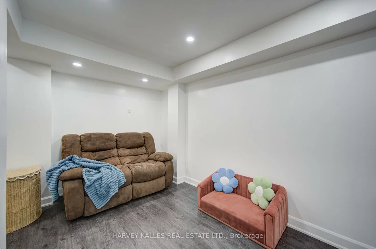 223, Orr, Bradford, Bradford West Gwillimbury