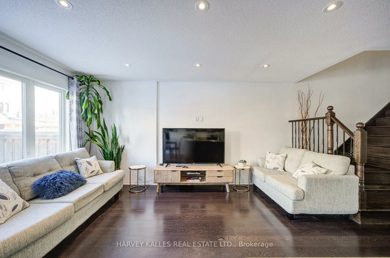 223, Orr, Bradford, Bradford West Gwillimbury