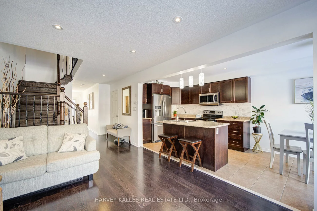 223, Orr, Bradford, Bradford West Gwillimbury