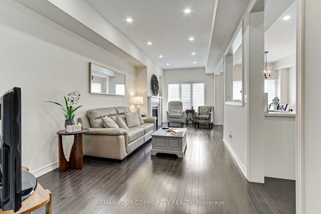 47, Blackwell, Bradford, Bradford West Gwillimbury