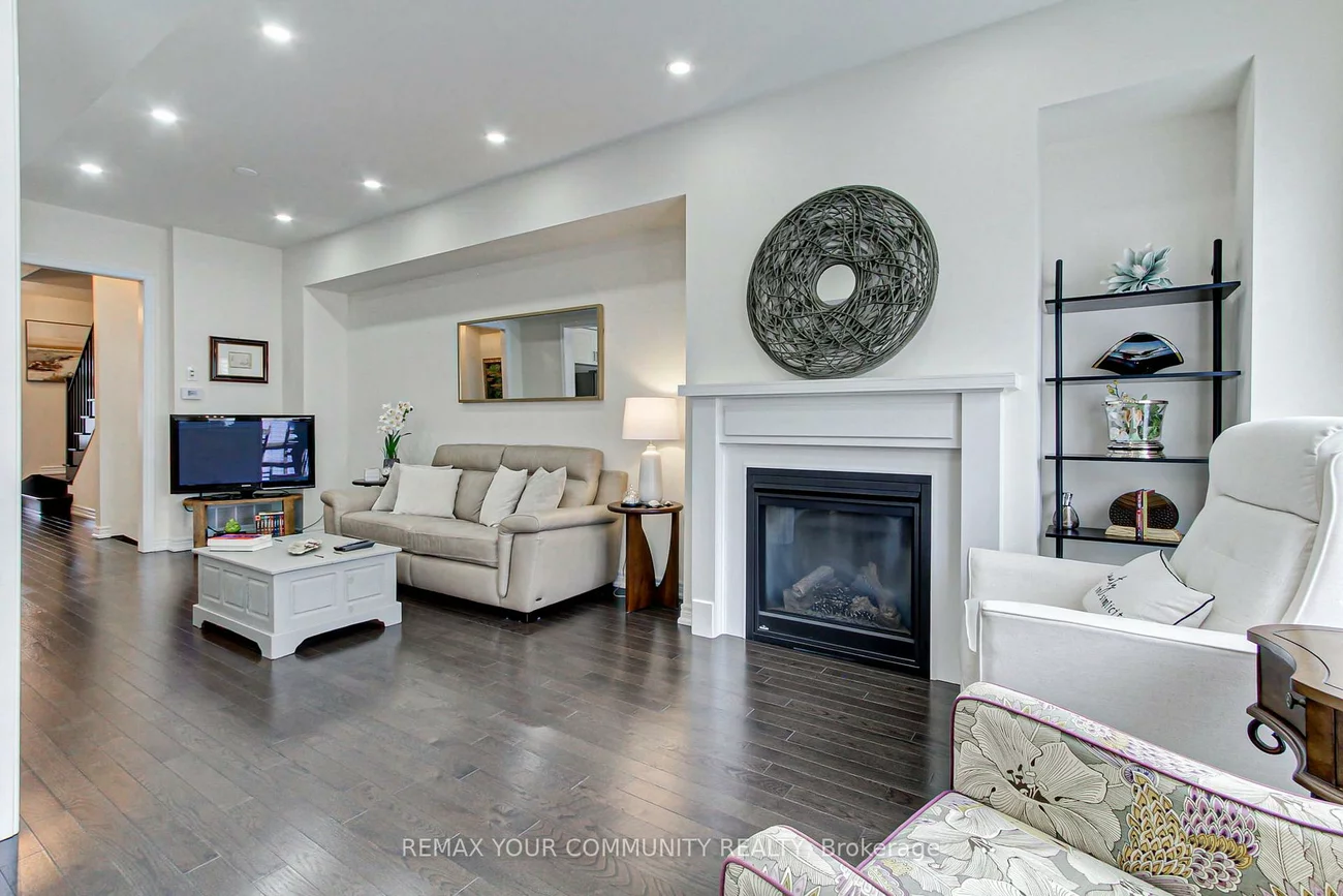 47, Blackwell, Bradford, Bradford West Gwillimbury