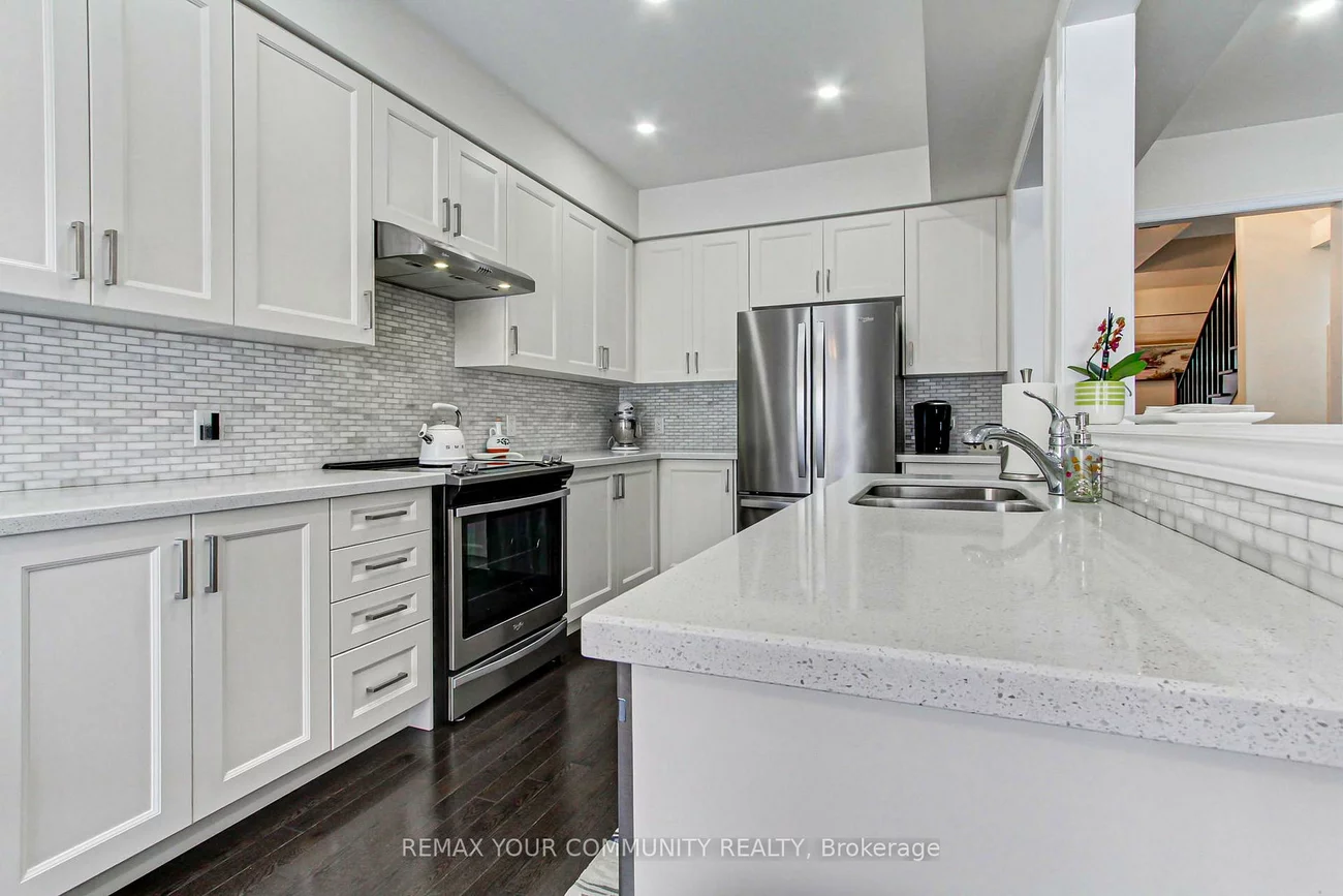 47, Blackwell, Bradford, Bradford West Gwillimbury