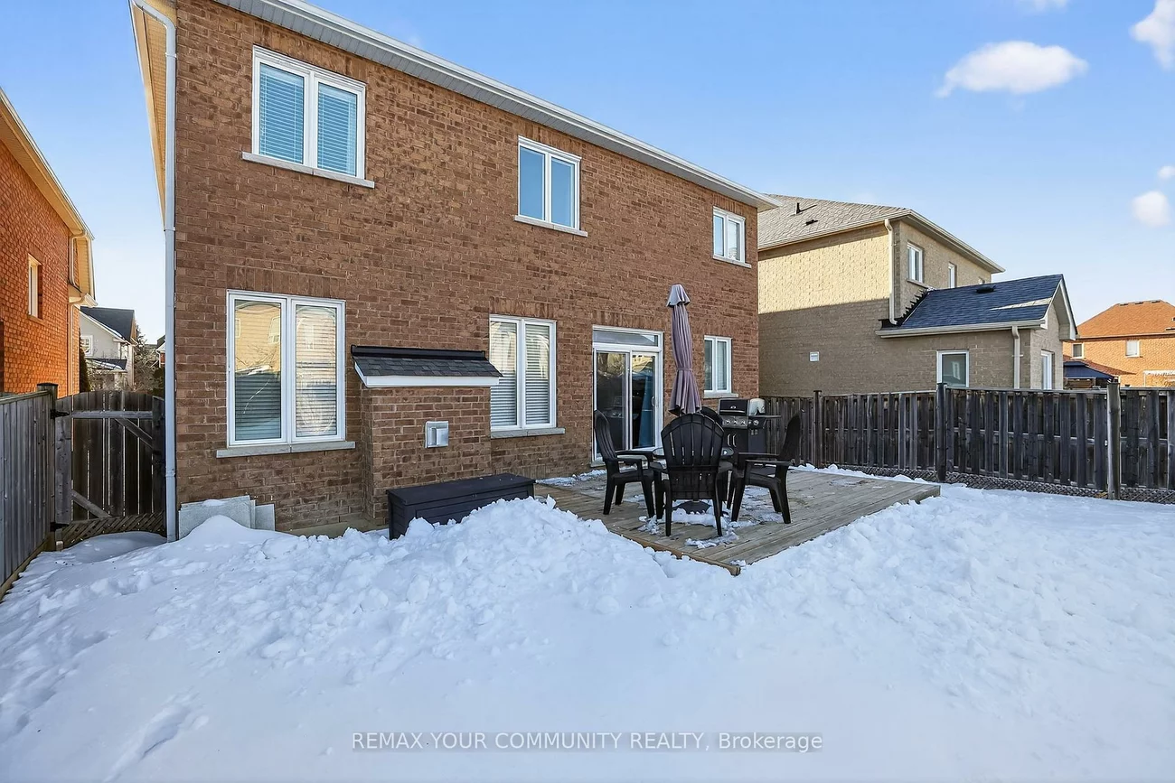 9, Faris, Bradford, Bradford West Gwillimbury