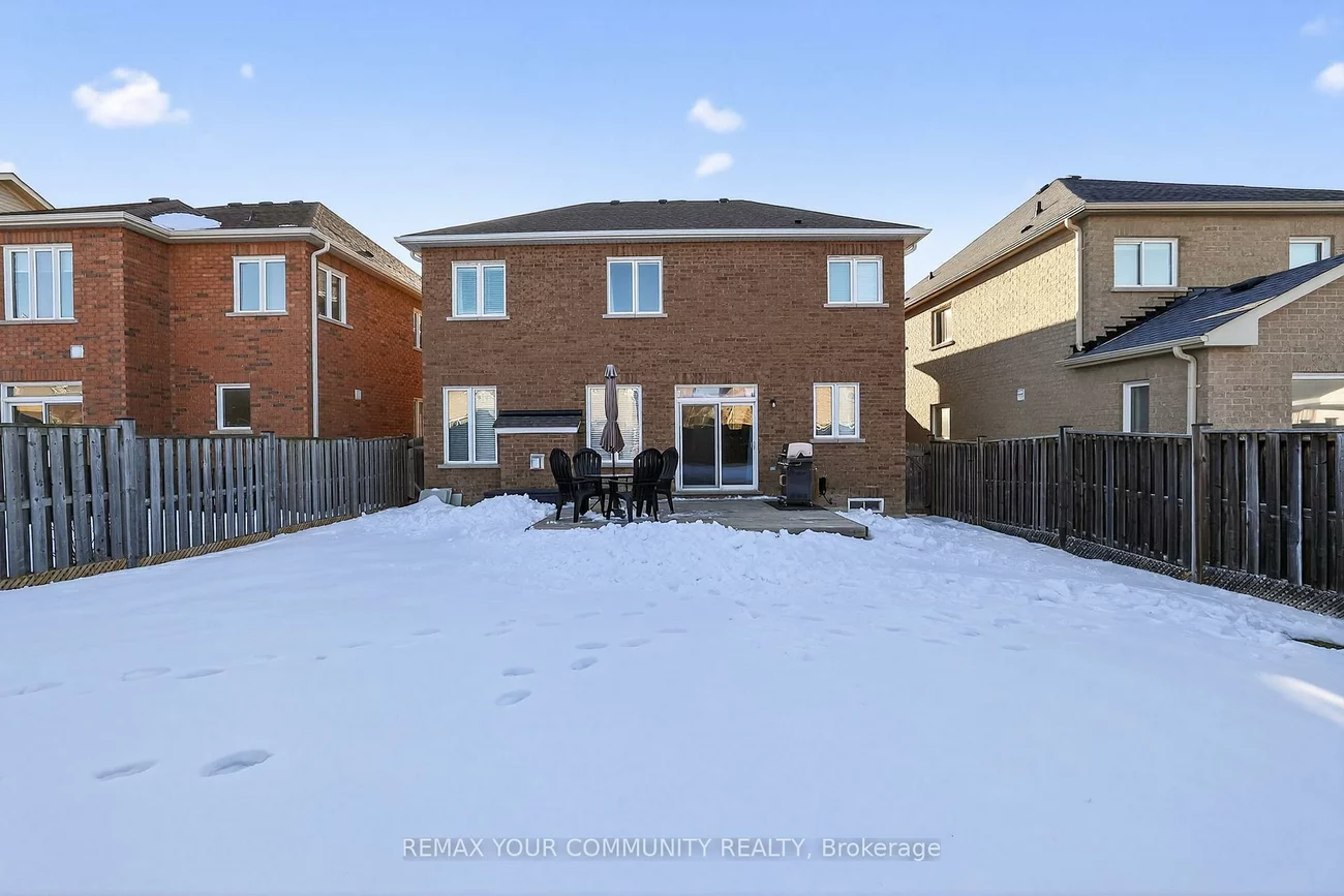 9, Faris, Bradford, Bradford West Gwillimbury