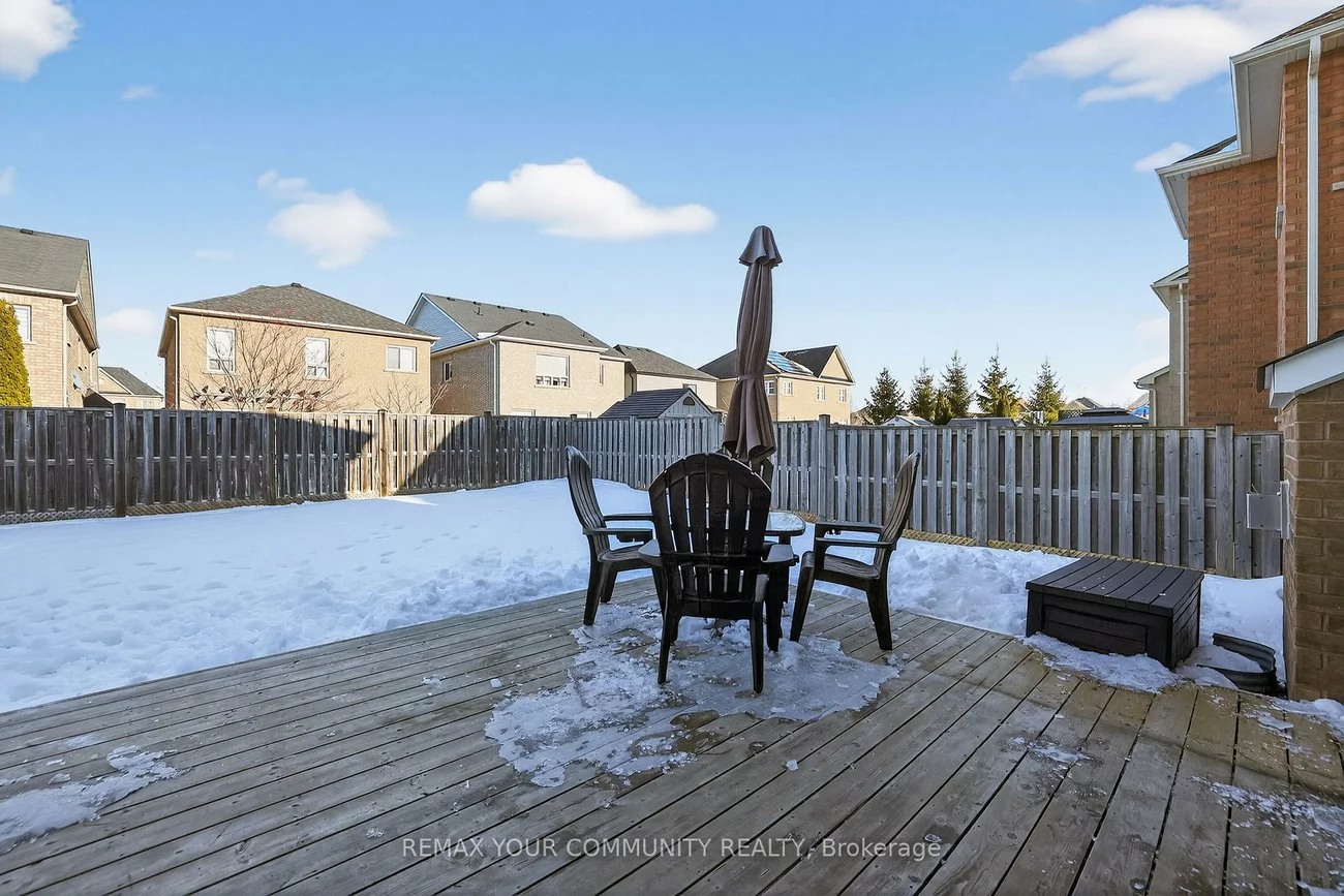 9, Faris, Bradford, Bradford West Gwillimbury