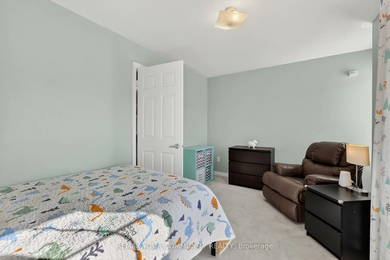 9, Faris, Bradford, Bradford West Gwillimbury