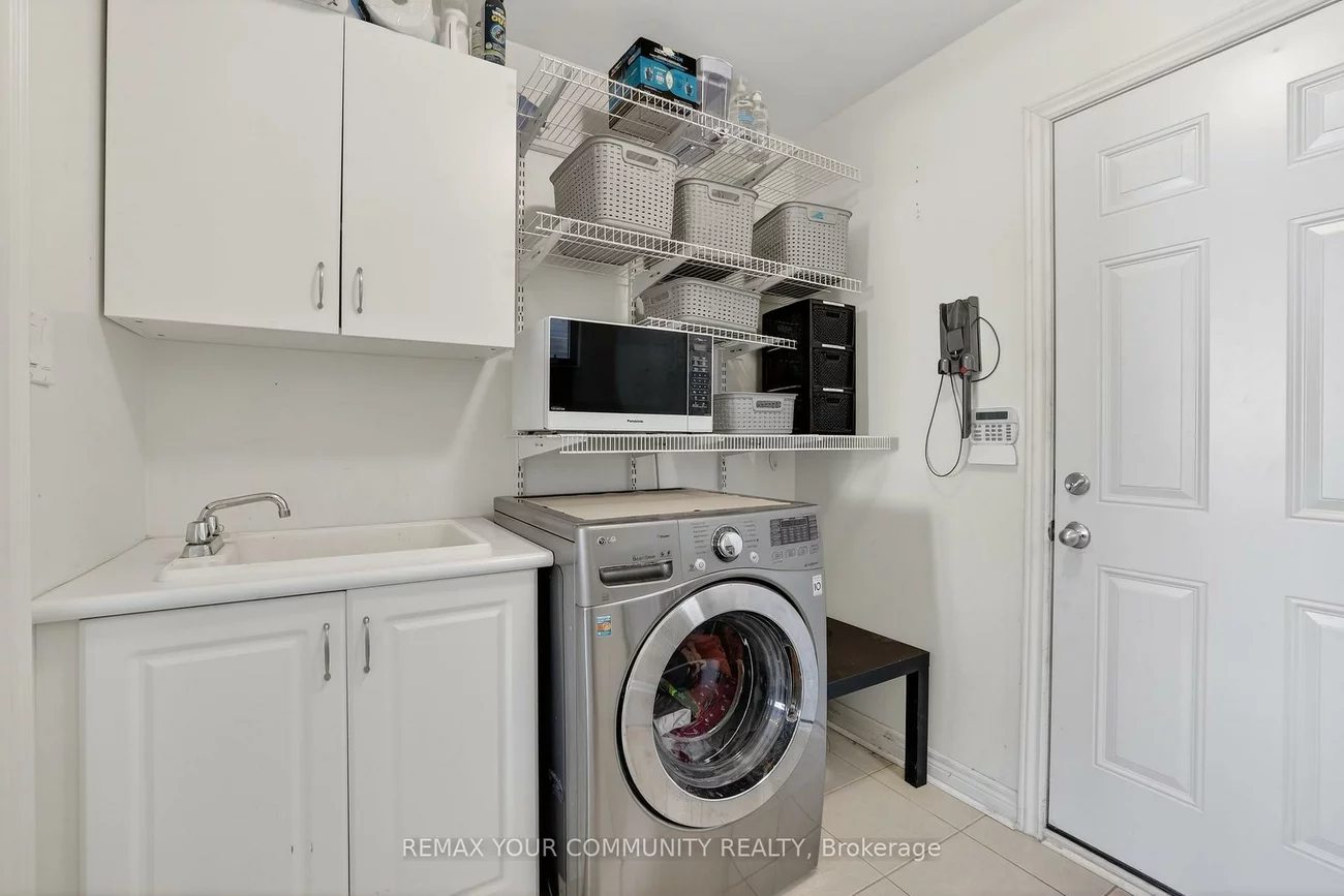 9, Faris, Bradford, Bradford West Gwillimbury