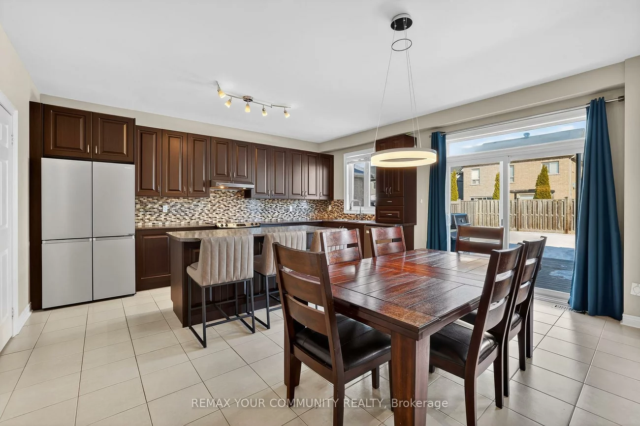 9, Faris, Bradford, Bradford West Gwillimbury