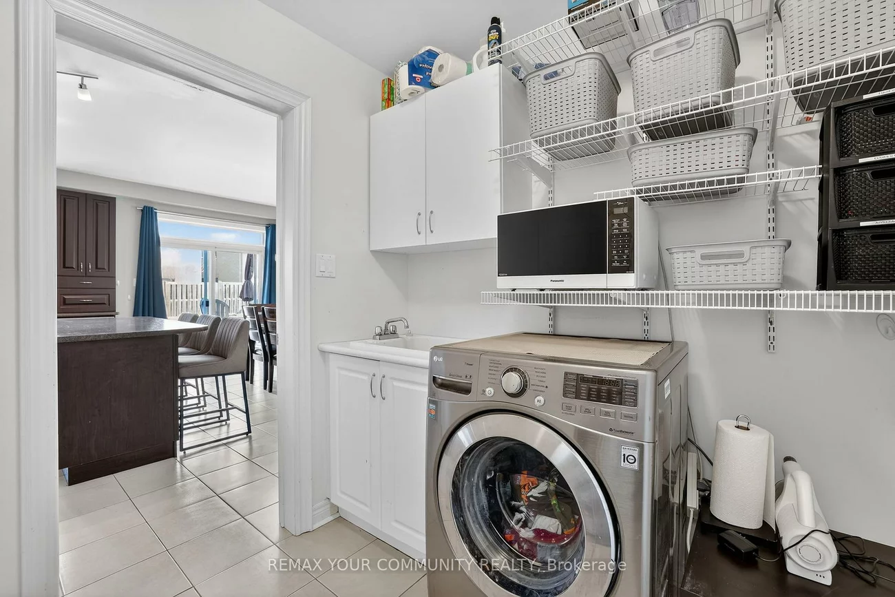 9, Faris, Bradford, Bradford West Gwillimbury