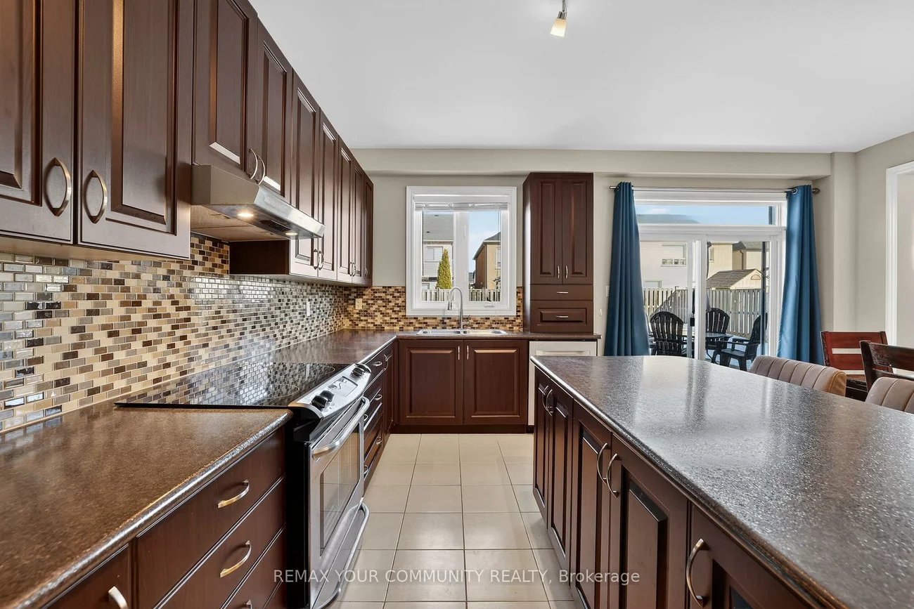 9, Faris, Bradford, Bradford West Gwillimbury