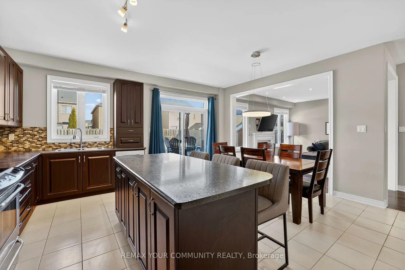 9, Faris, Bradford, Bradford West Gwillimbury