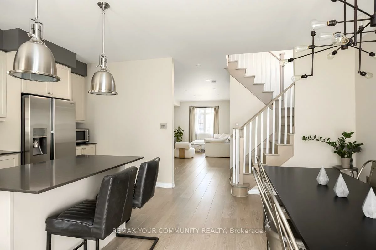 49, Matthewson, Bradford, Bradford West Gwillimbury