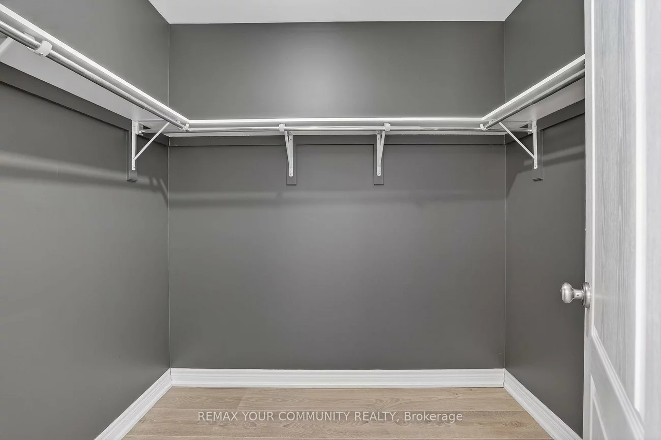 49, Matthewson, Bradford, Bradford West Gwillimbury