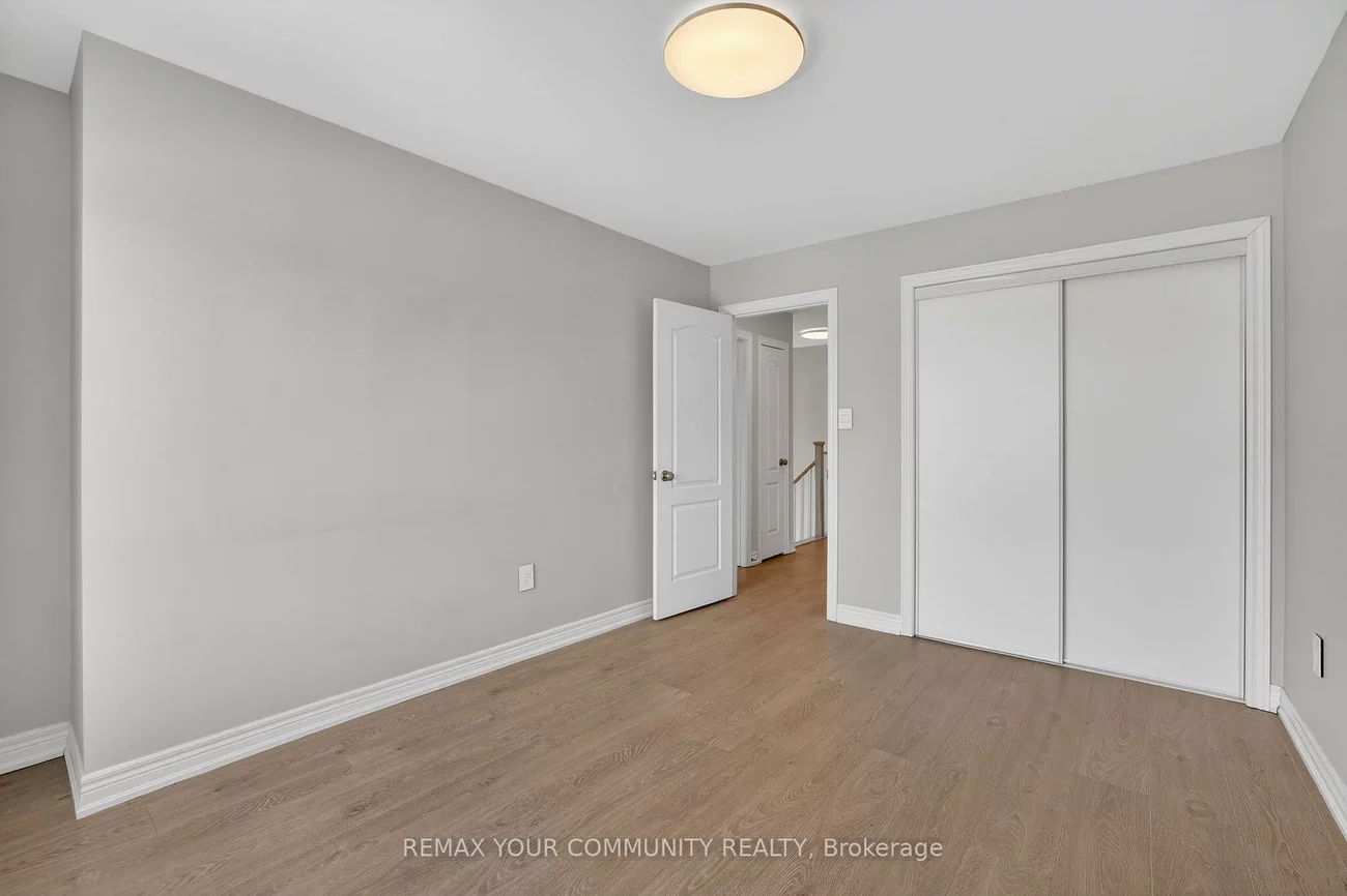 49, Matthewson, Bradford, Bradford West Gwillimbury