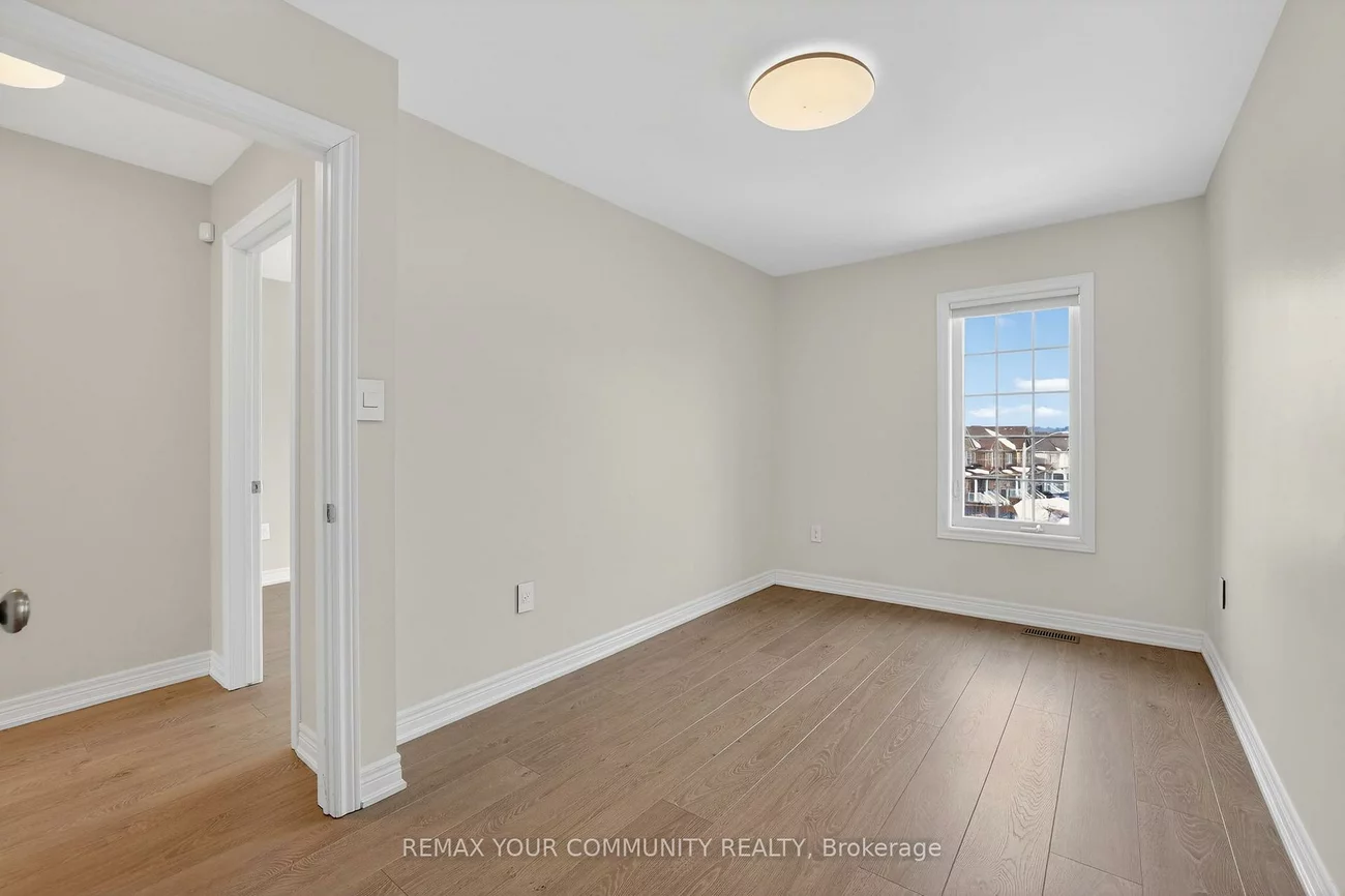 49, Matthewson, Bradford, Bradford West Gwillimbury