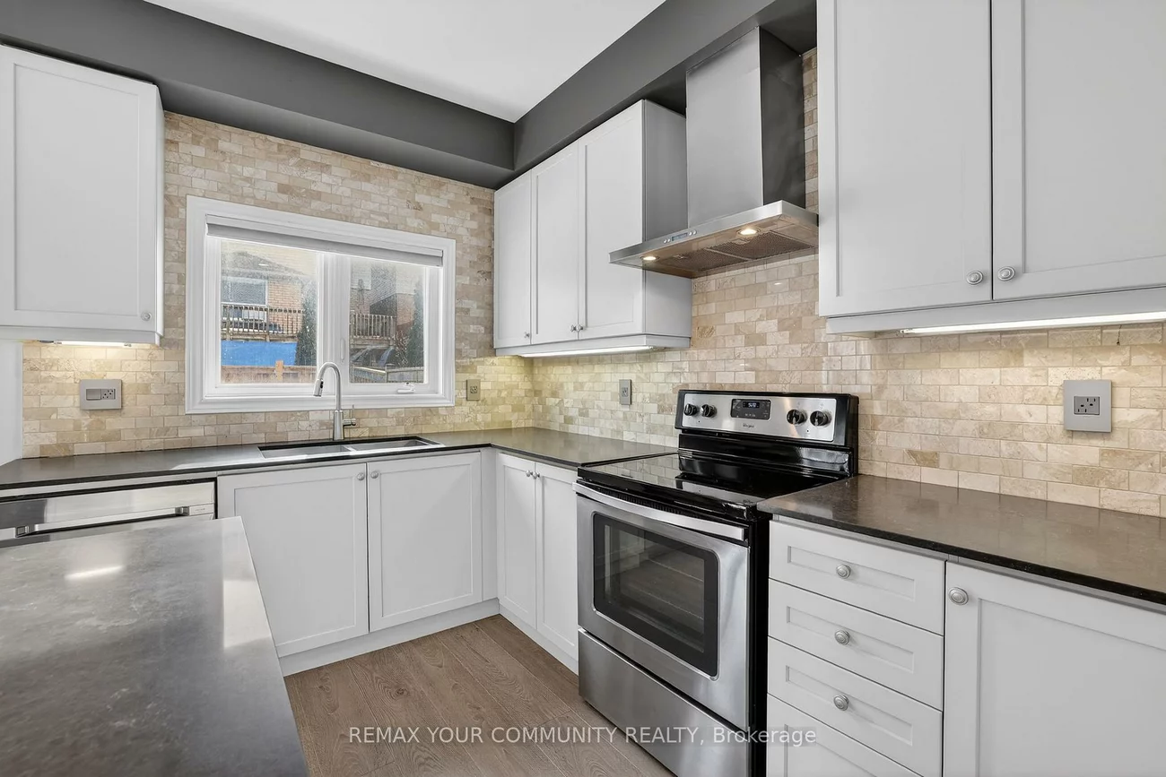 49, Matthewson, Bradford, Bradford West Gwillimbury