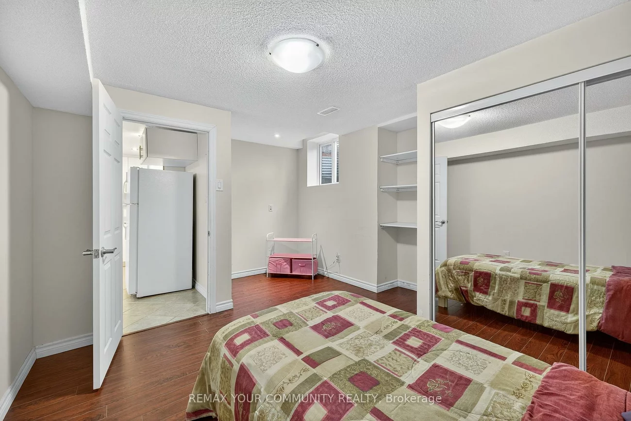 5, Booth, Bradford, Bradford West Gwillimbury