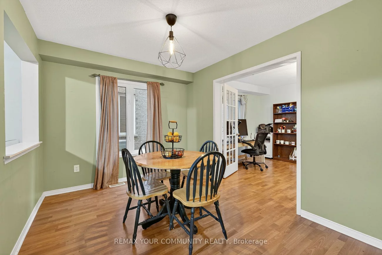 5, Booth, Bradford, Bradford West Gwillimbury