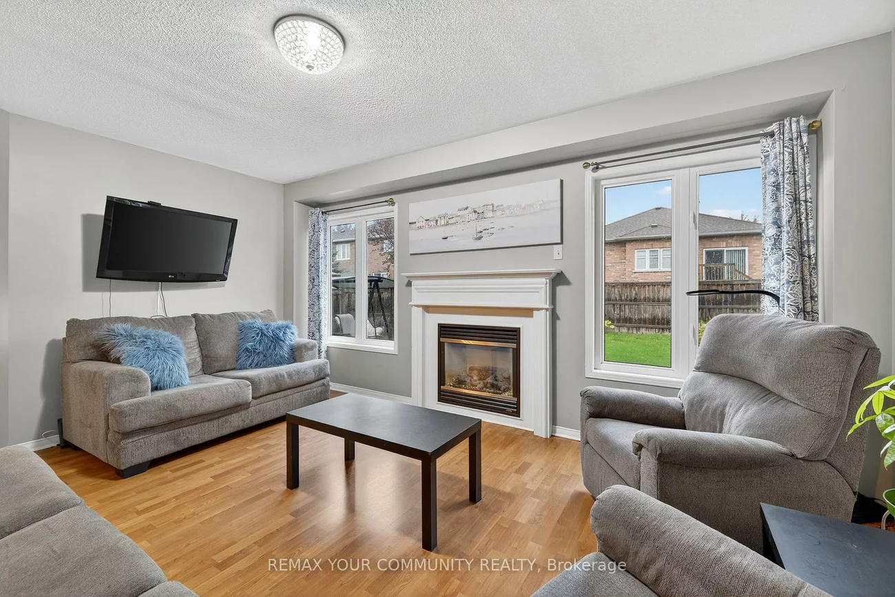 5, Booth, Bradford, Bradford West Gwillimbury