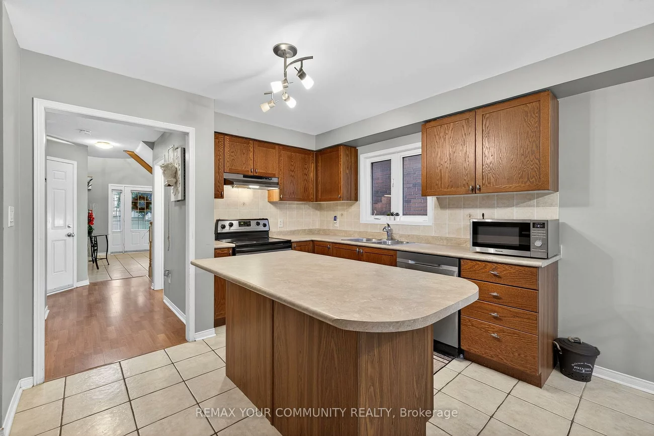 5, Booth, Bradford, Bradford West Gwillimbury