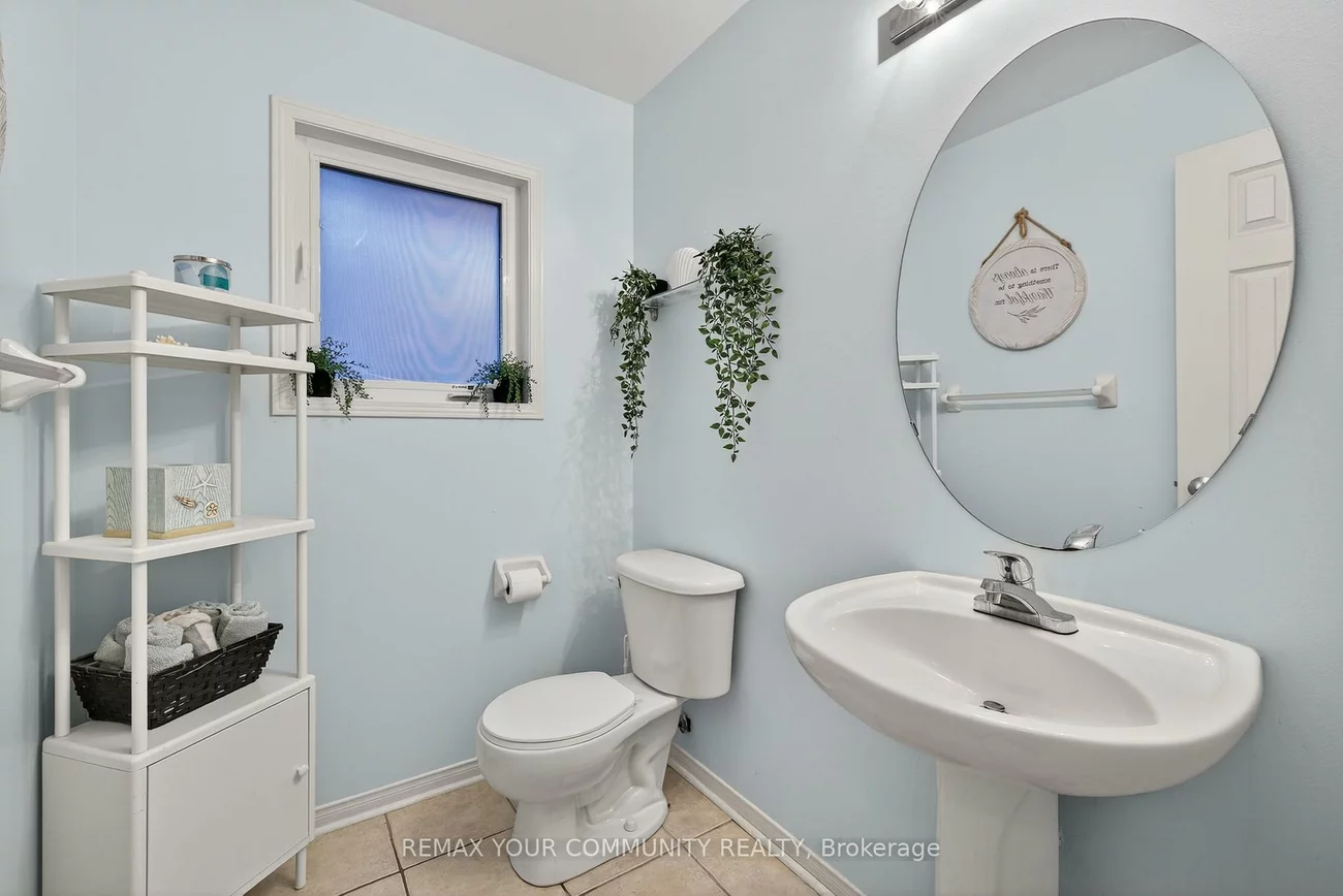 5, Booth, Bradford, Bradford West Gwillimbury