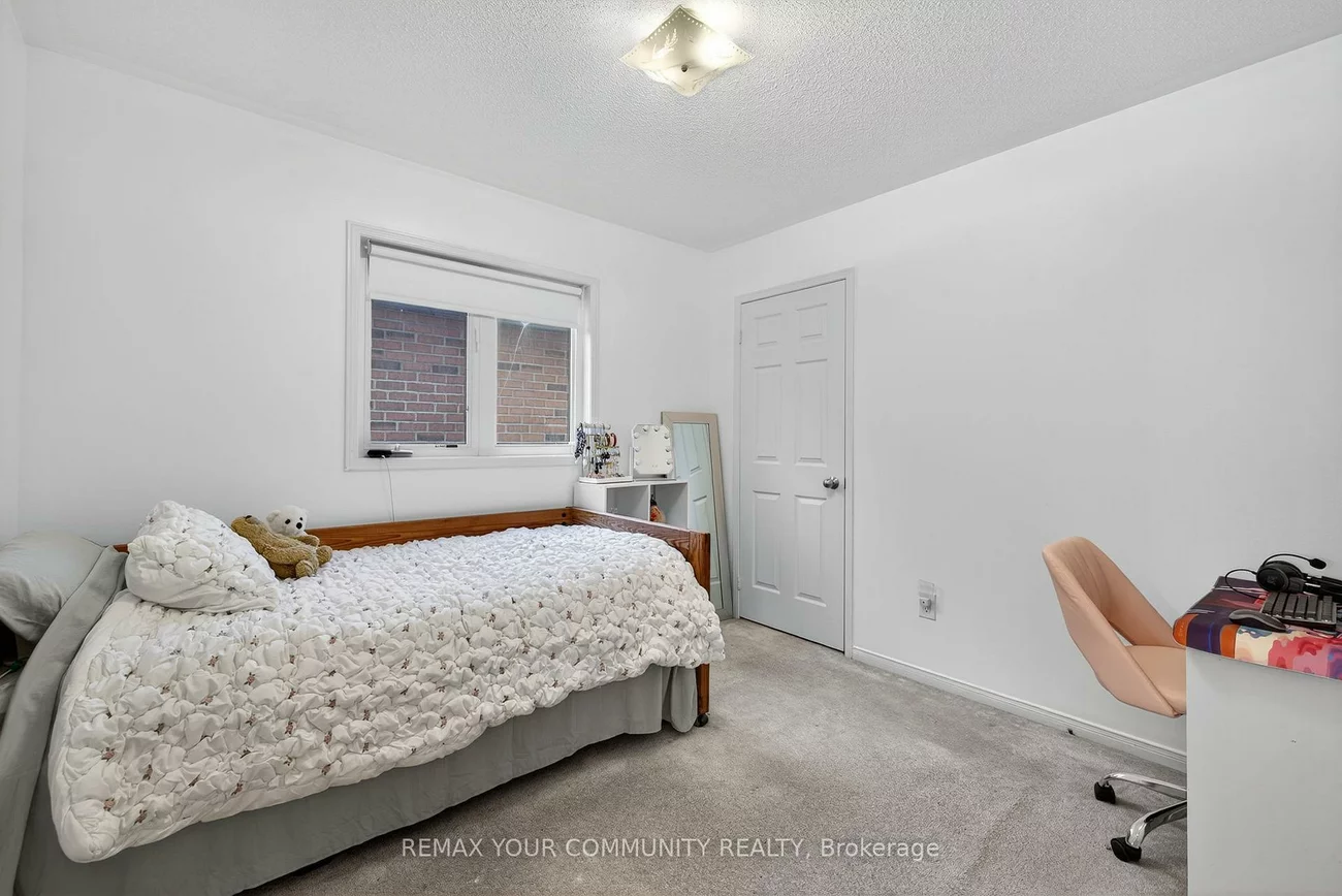 5, Booth, Bradford, Bradford West Gwillimbury