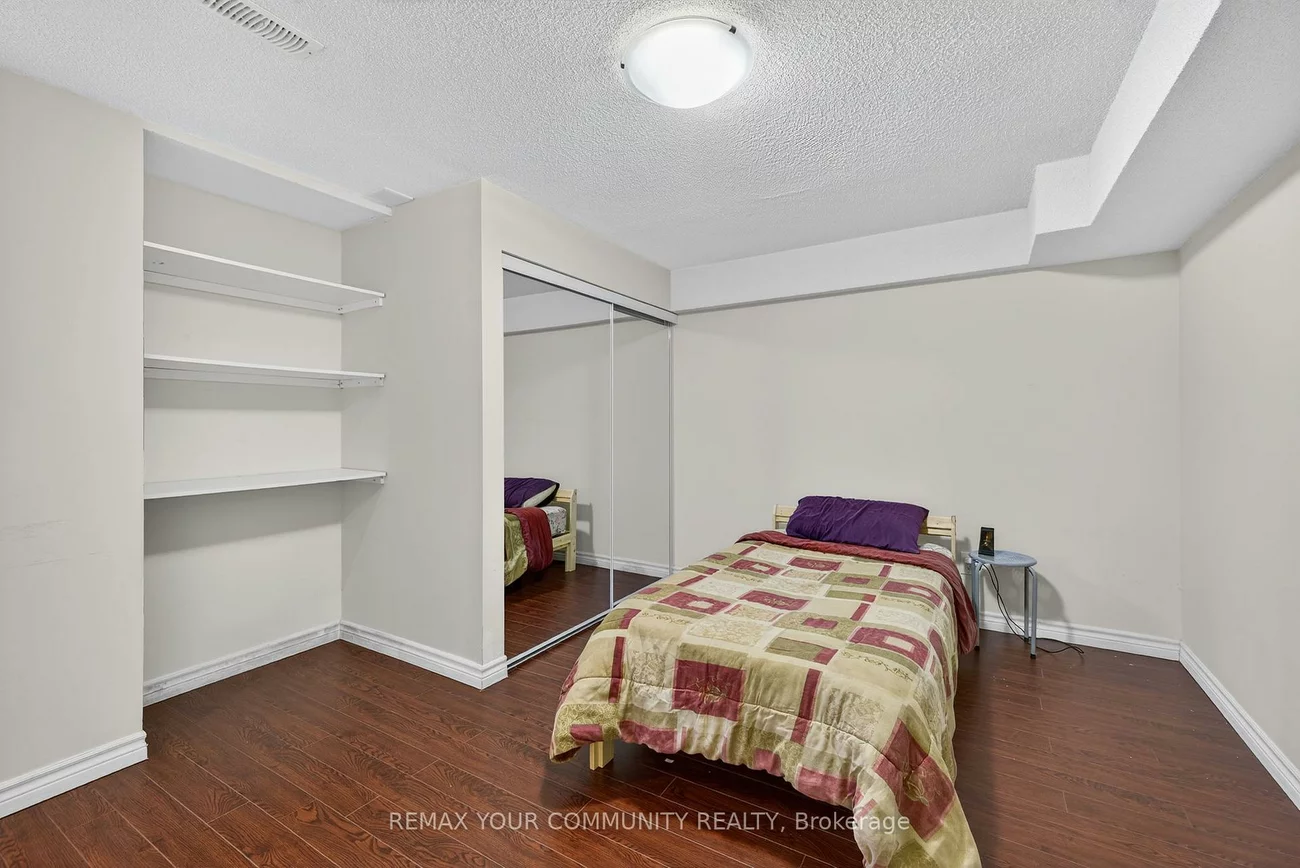 5, Booth, Bradford, Bradford West Gwillimbury