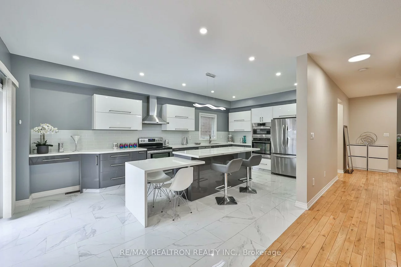 16, Mckenzie, Bradford, Bradford West Gwillimbury