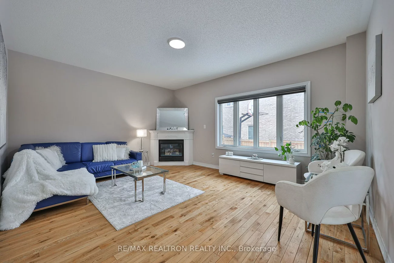 16, Mckenzie, Bradford, Bradford West Gwillimbury