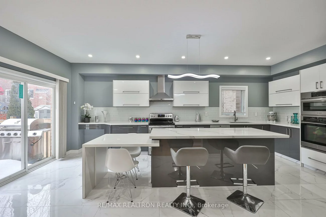 16, Mckenzie, Bradford, Bradford West Gwillimbury