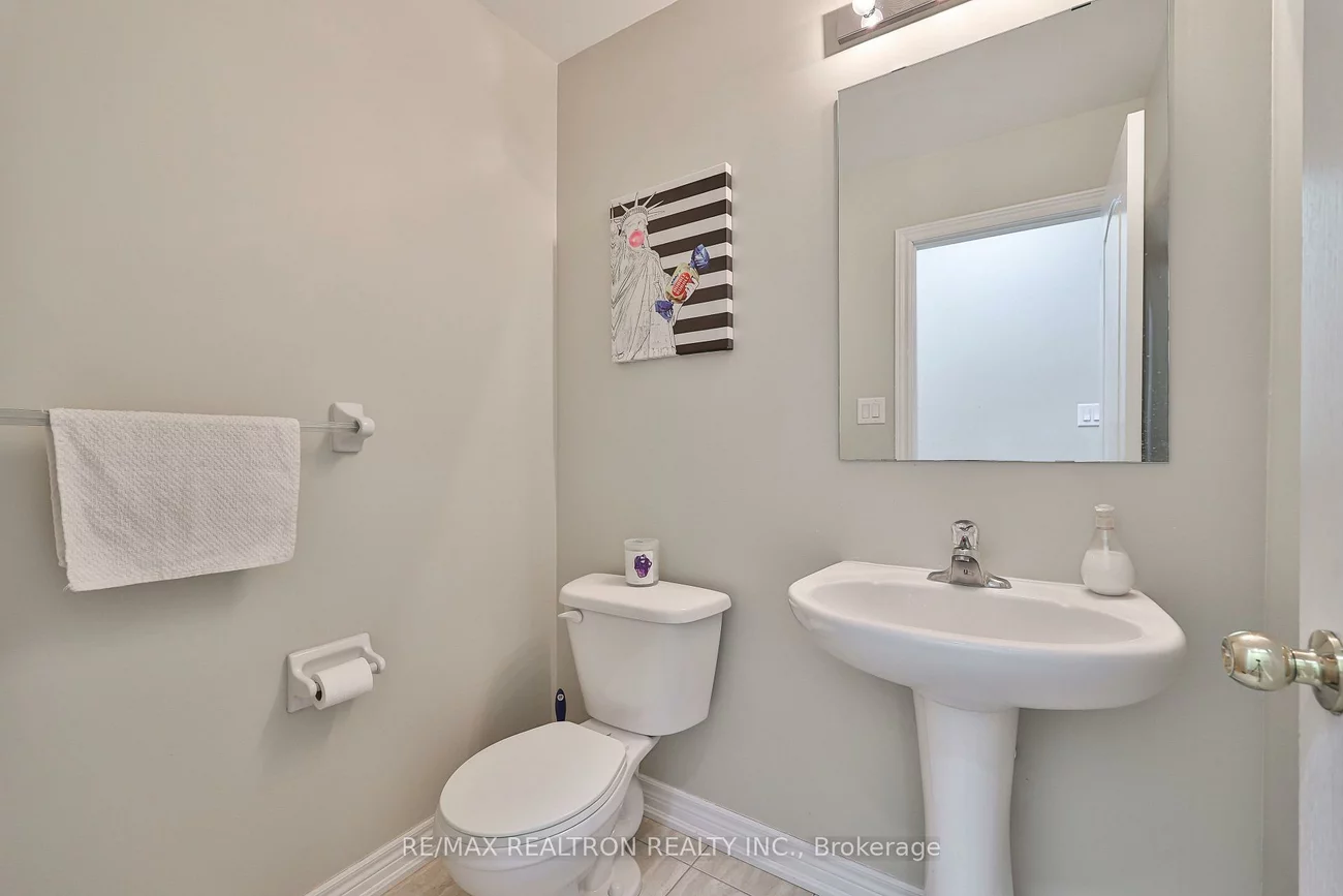 16, Mckenzie, Bradford, Bradford West Gwillimbury