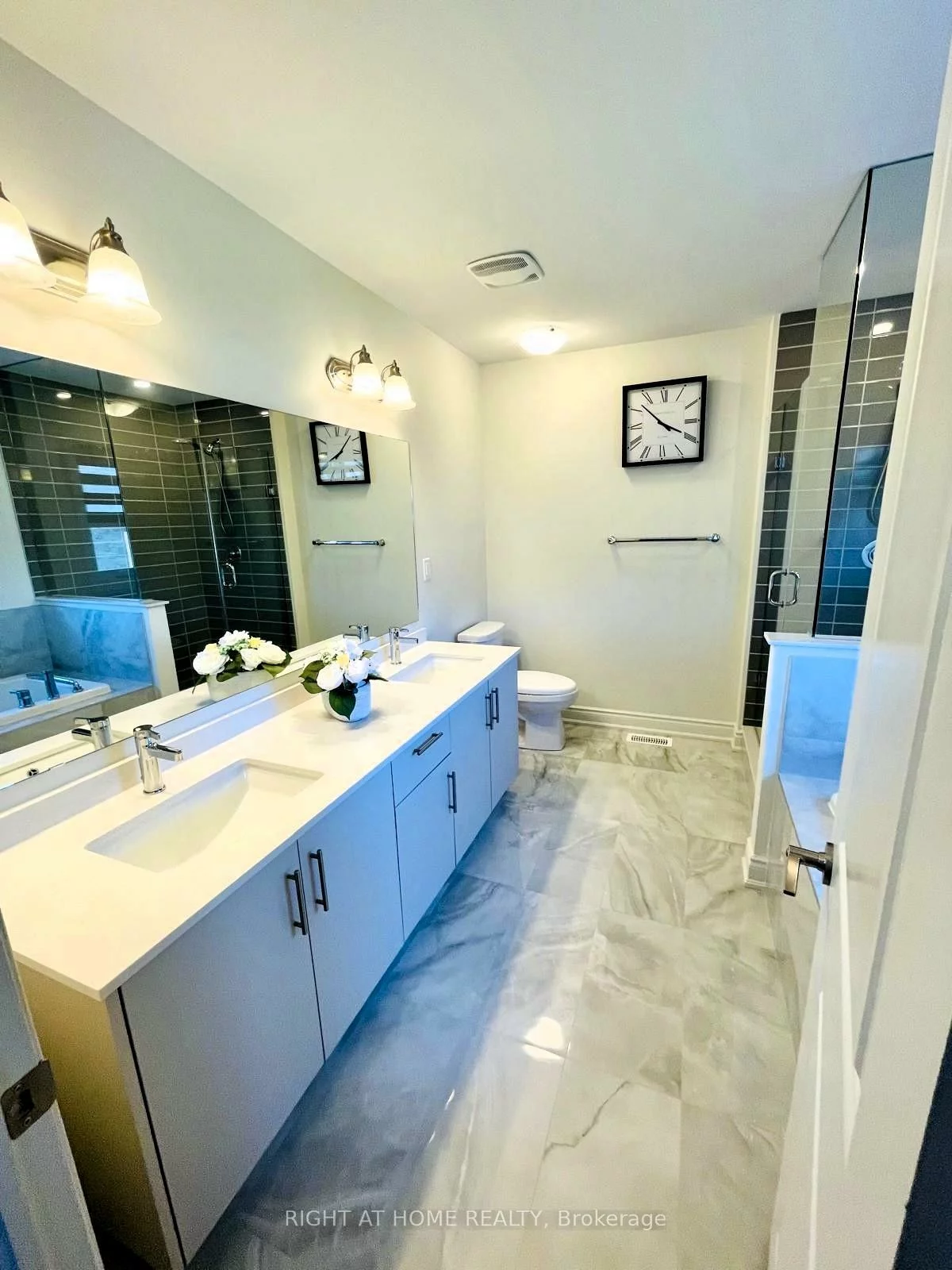 671, LANGFORD, Bradford, Bradford West Gwillimbury