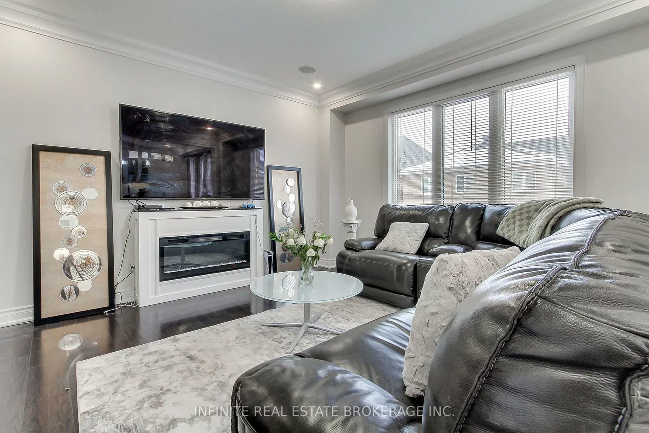 27, Selby, Bradford, Bradford West Gwillimbury