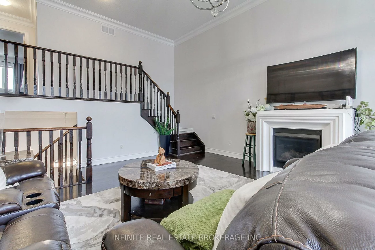 27, Selby, Bradford, Bradford West Gwillimbury