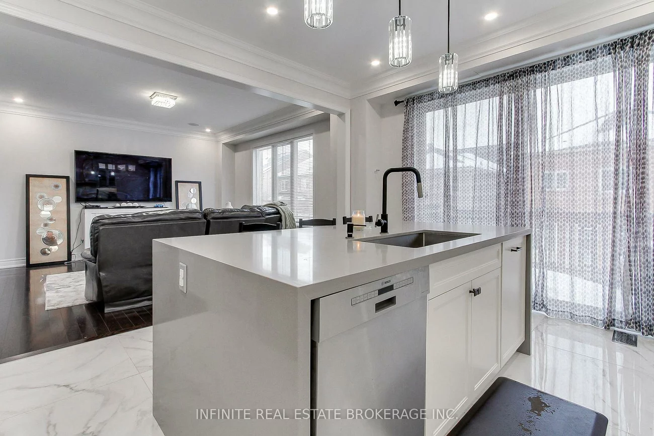 27, Selby, Bradford, Bradford West Gwillimbury