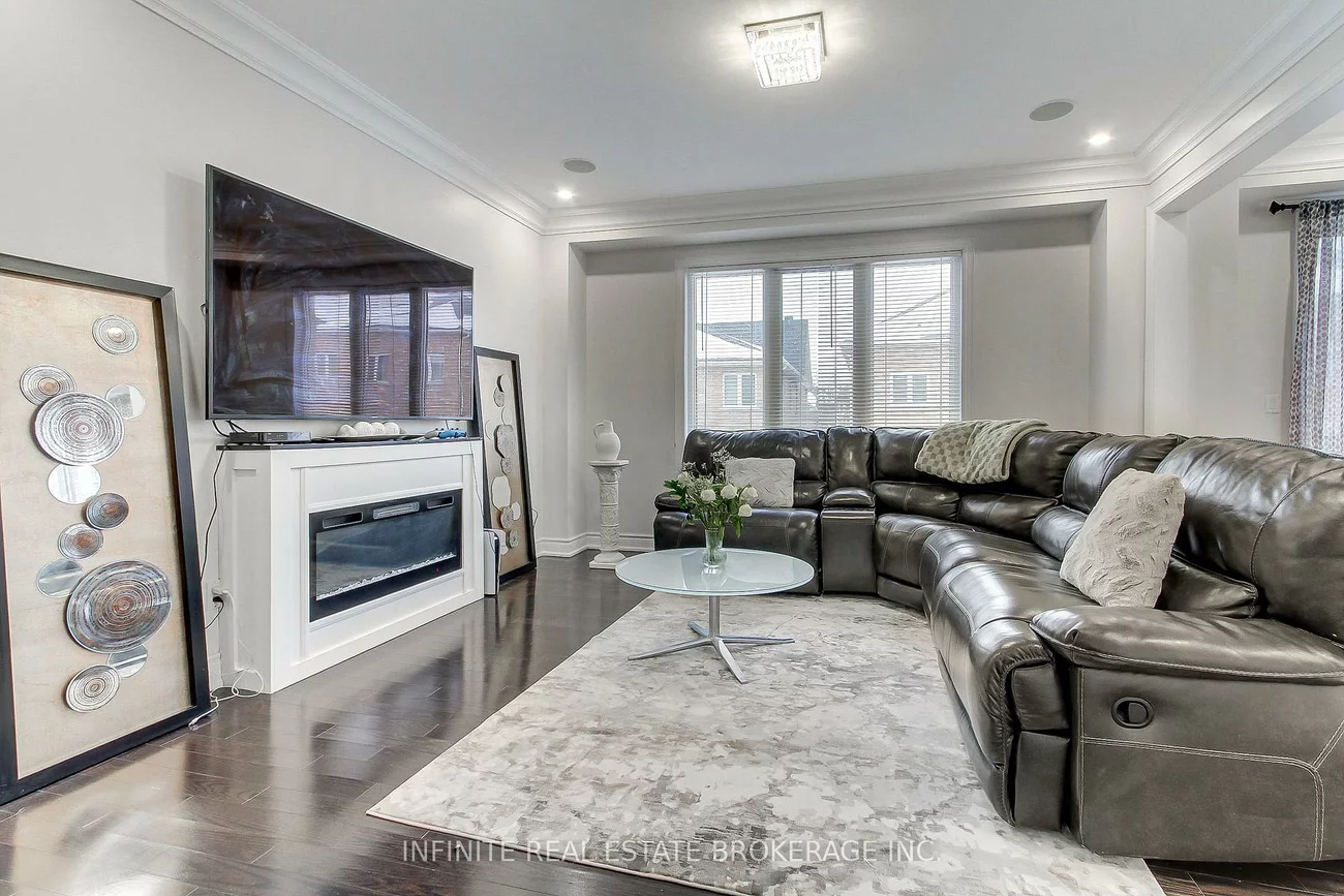 27, Selby, Bradford, Bradford West Gwillimbury