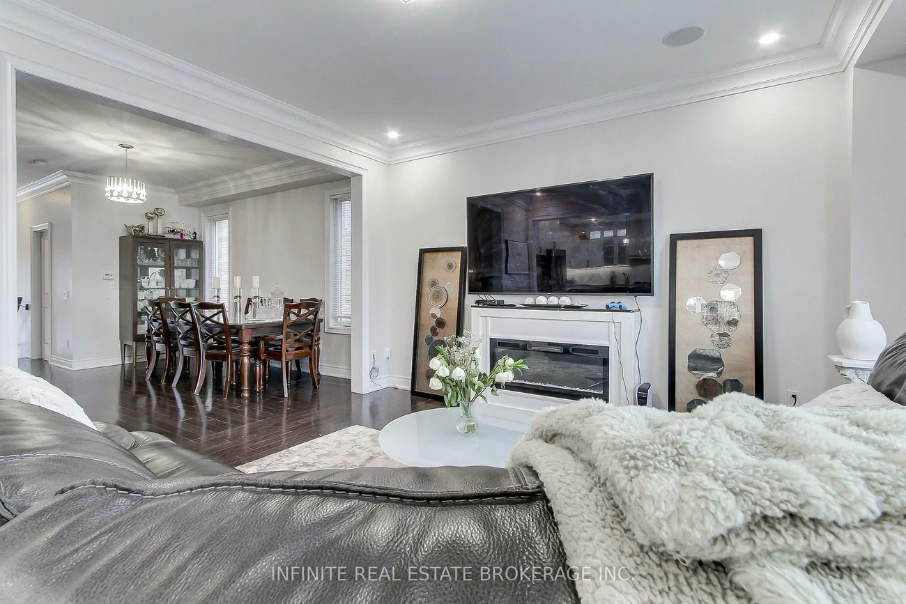 27, Selby, Bradford, Bradford West Gwillimbury