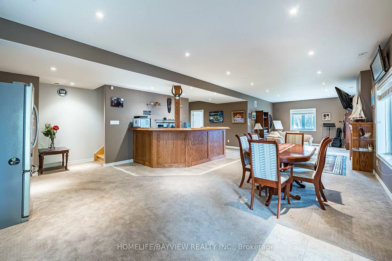 202, John, Bradford, Bradford West Gwillimbury