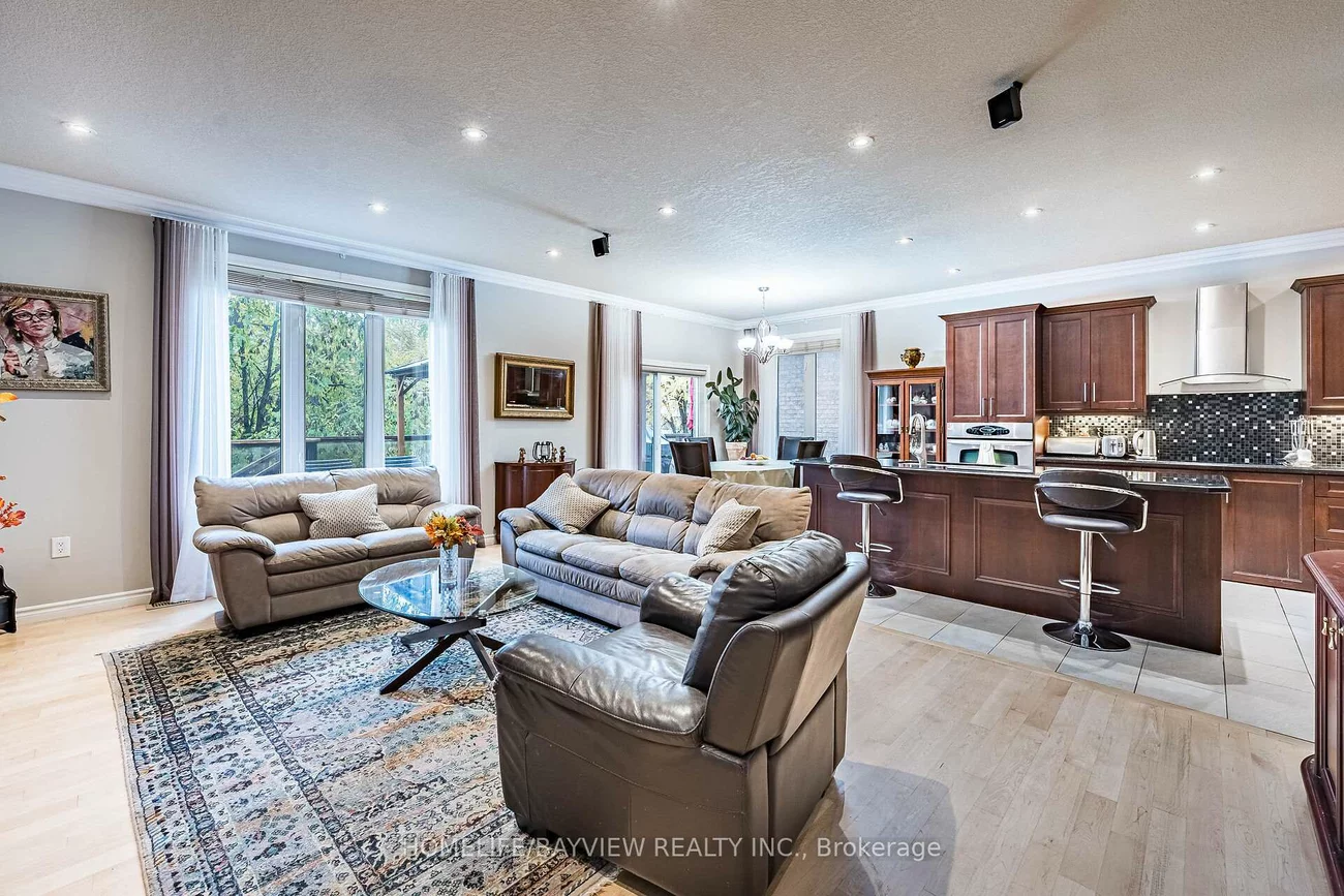 202, John, Bradford, Bradford West Gwillimbury