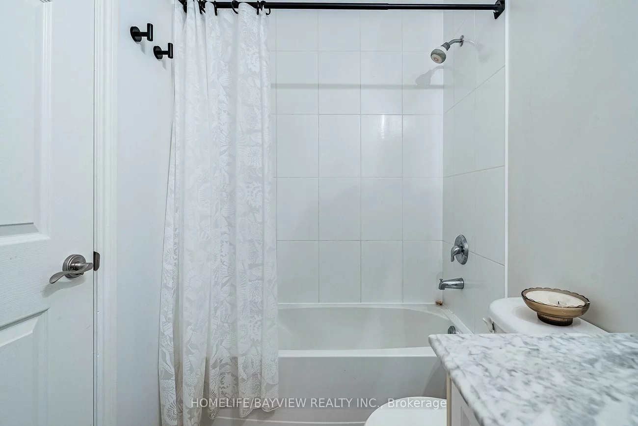 202, John, Bradford, Bradford West Gwillimbury