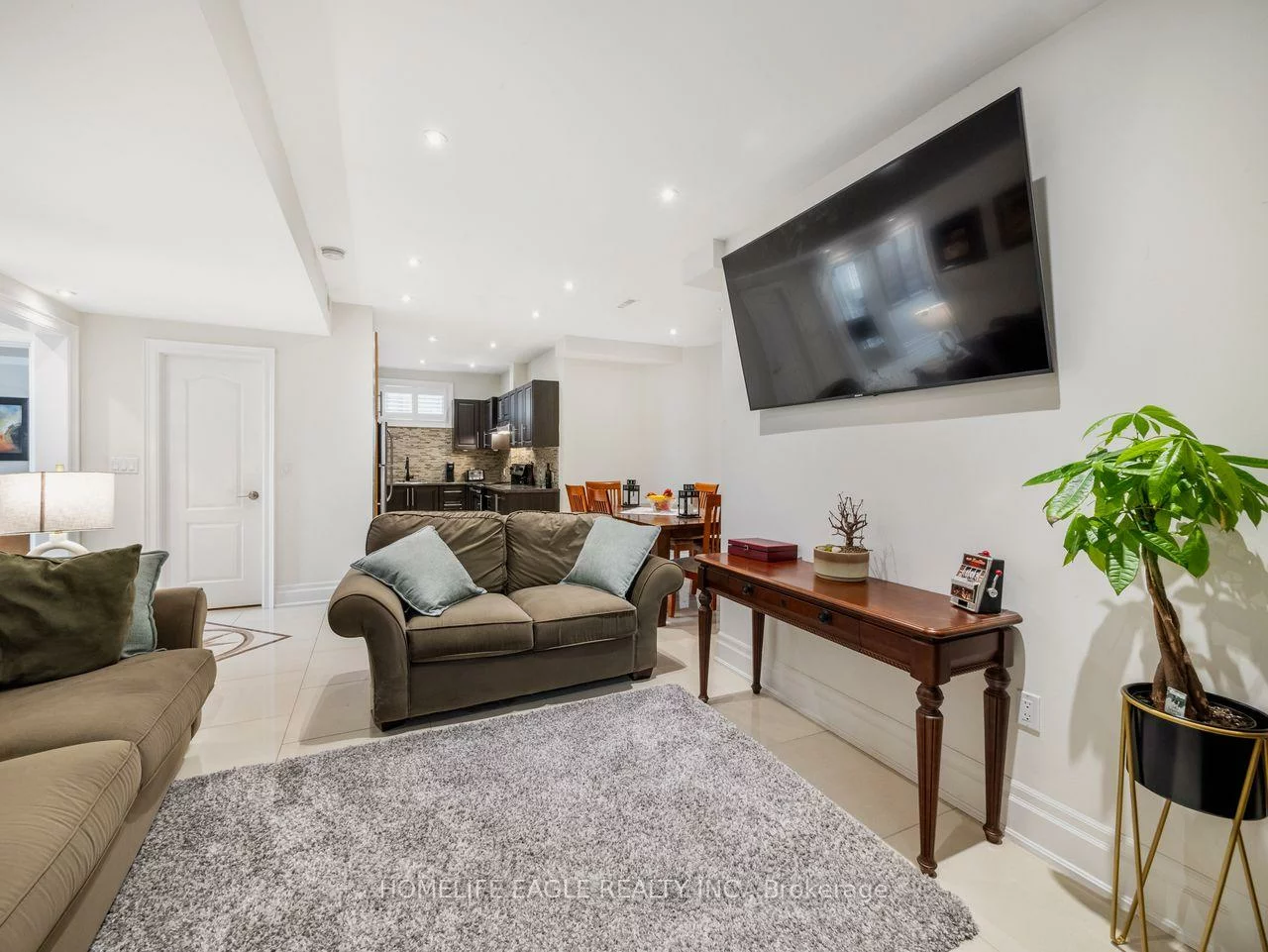 15, Eve, Bradford, Bradford West Gwillimbury