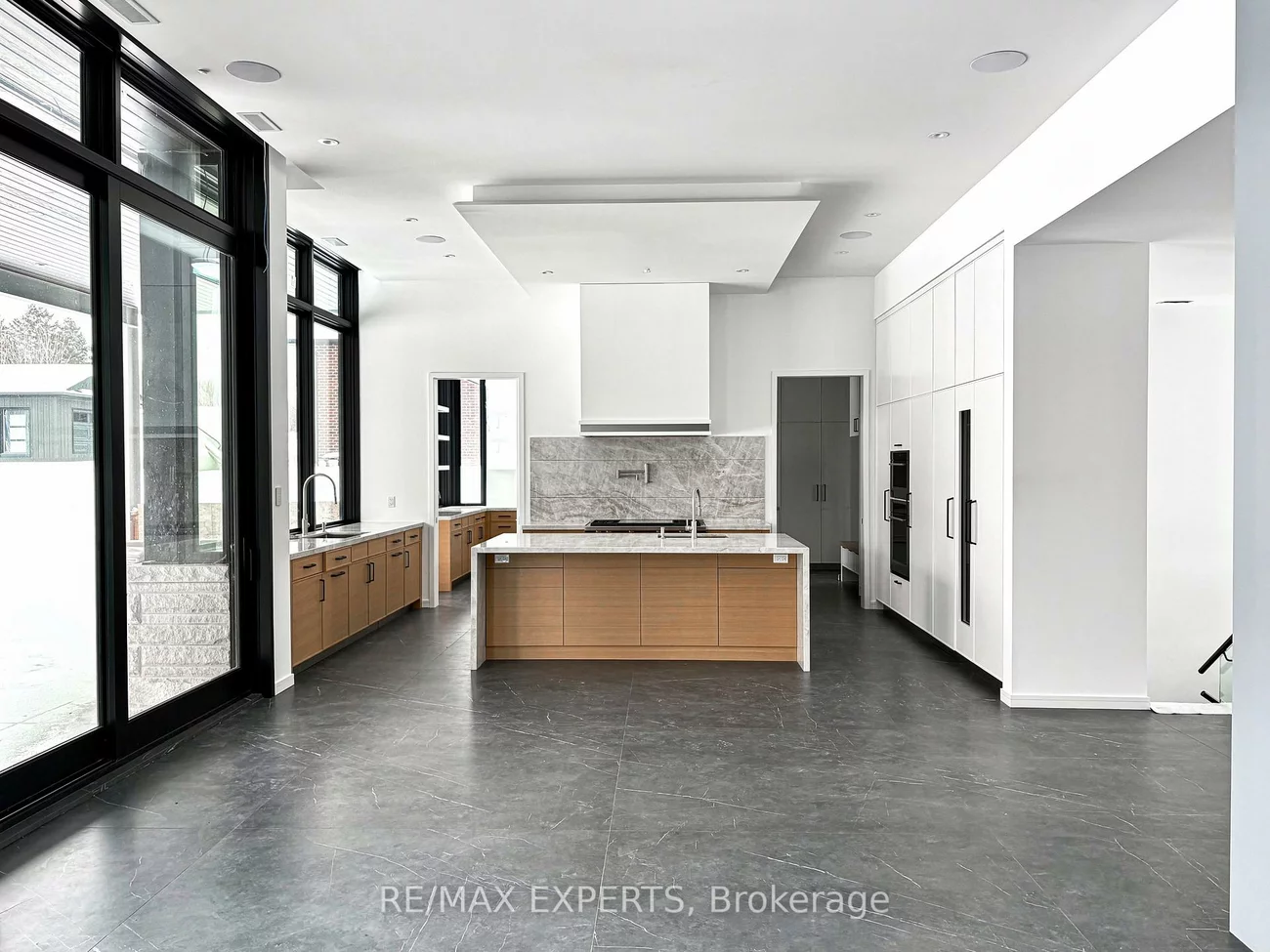 130, Dale, Rural Bradford West Gwillimbury, Bradford West Gwillimbury