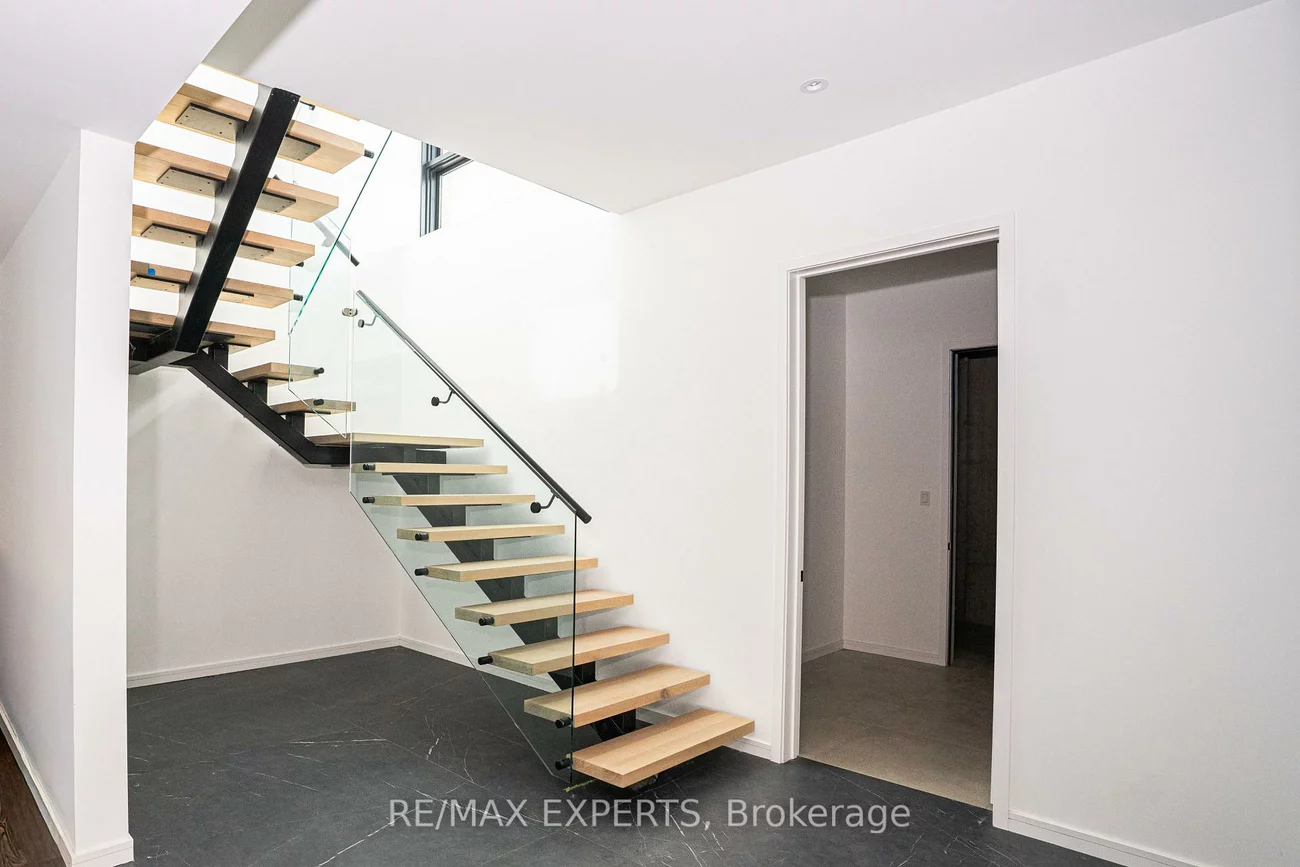 130, Dale, Rural Bradford West Gwillimbury, Bradford West Gwillimbury